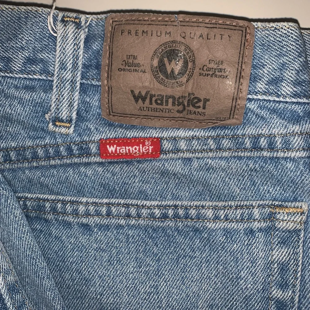 Wrangler Premium lt. stonewashed blue jeans 96501sl 501 pre owned 40 x 30 comfe - Picture 2 of 6